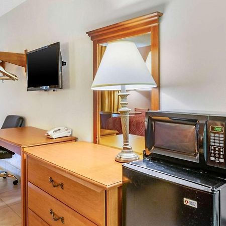 Econo Lodge North North Fort Myers Zewnętrze zdjęcie