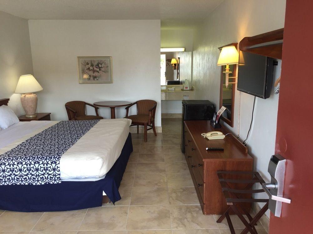 Econo Lodge North North Fort Myers Zewnętrze zdjęcie