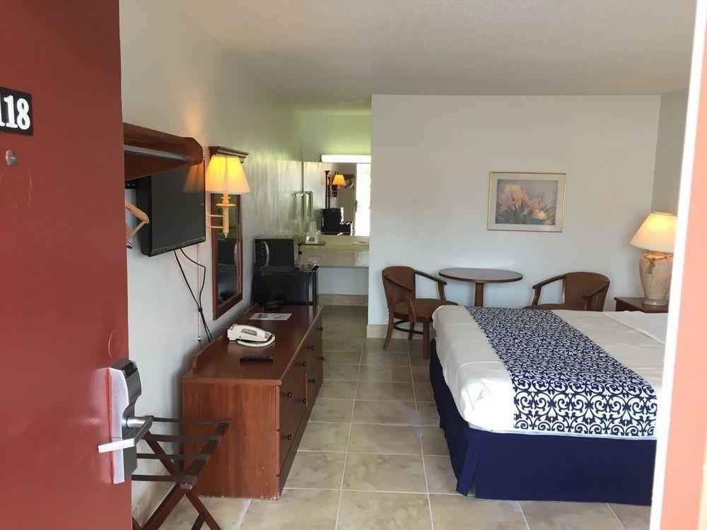 Econo Lodge North North Fort Myers Zewnętrze zdjęcie