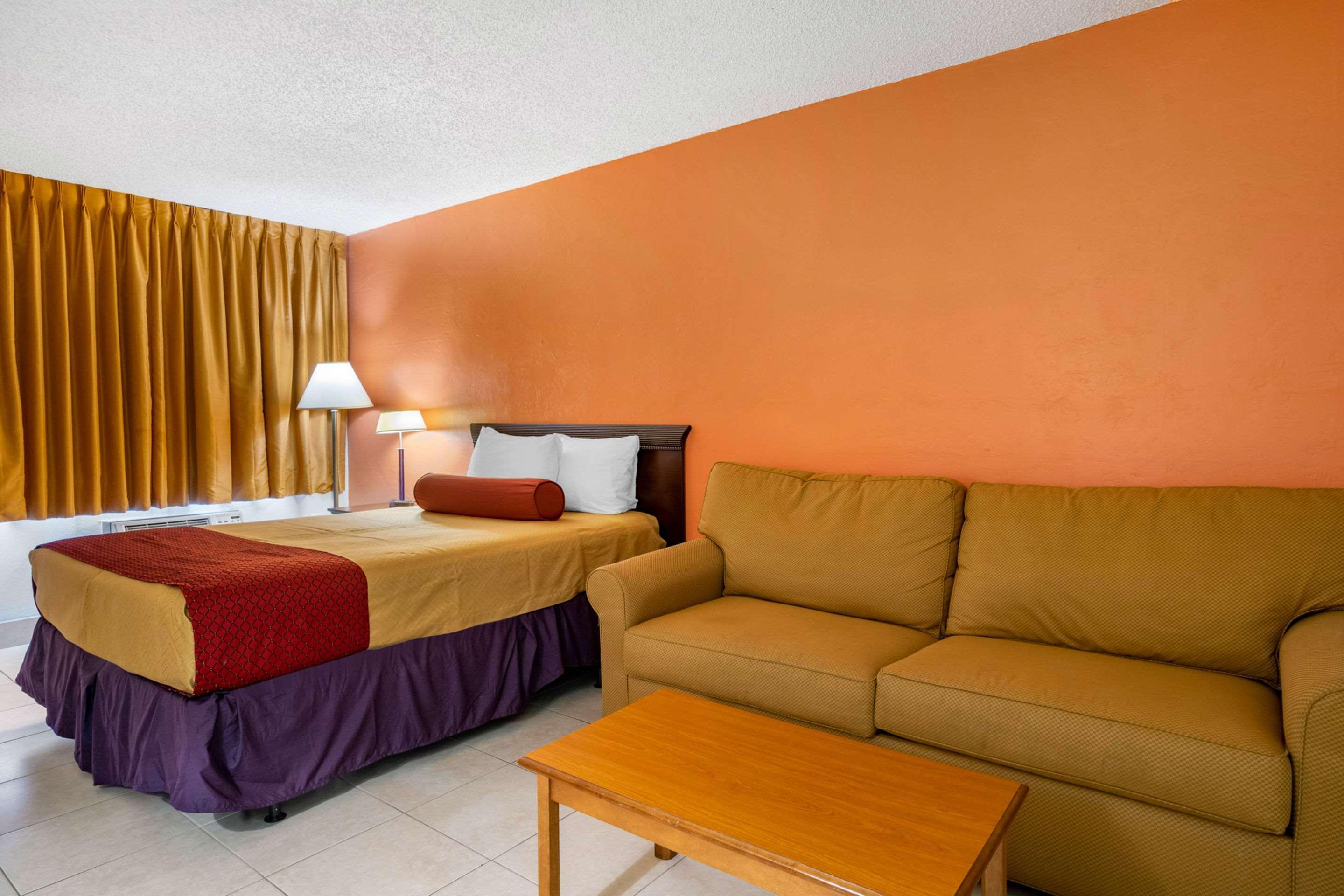 Econo Lodge North North Fort Myers Zewnętrze zdjęcie