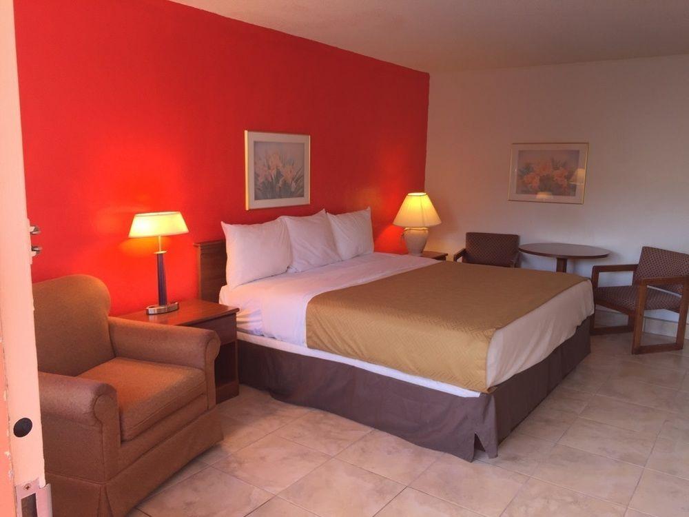Econo Lodge North North Fort Myers Zewnętrze zdjęcie