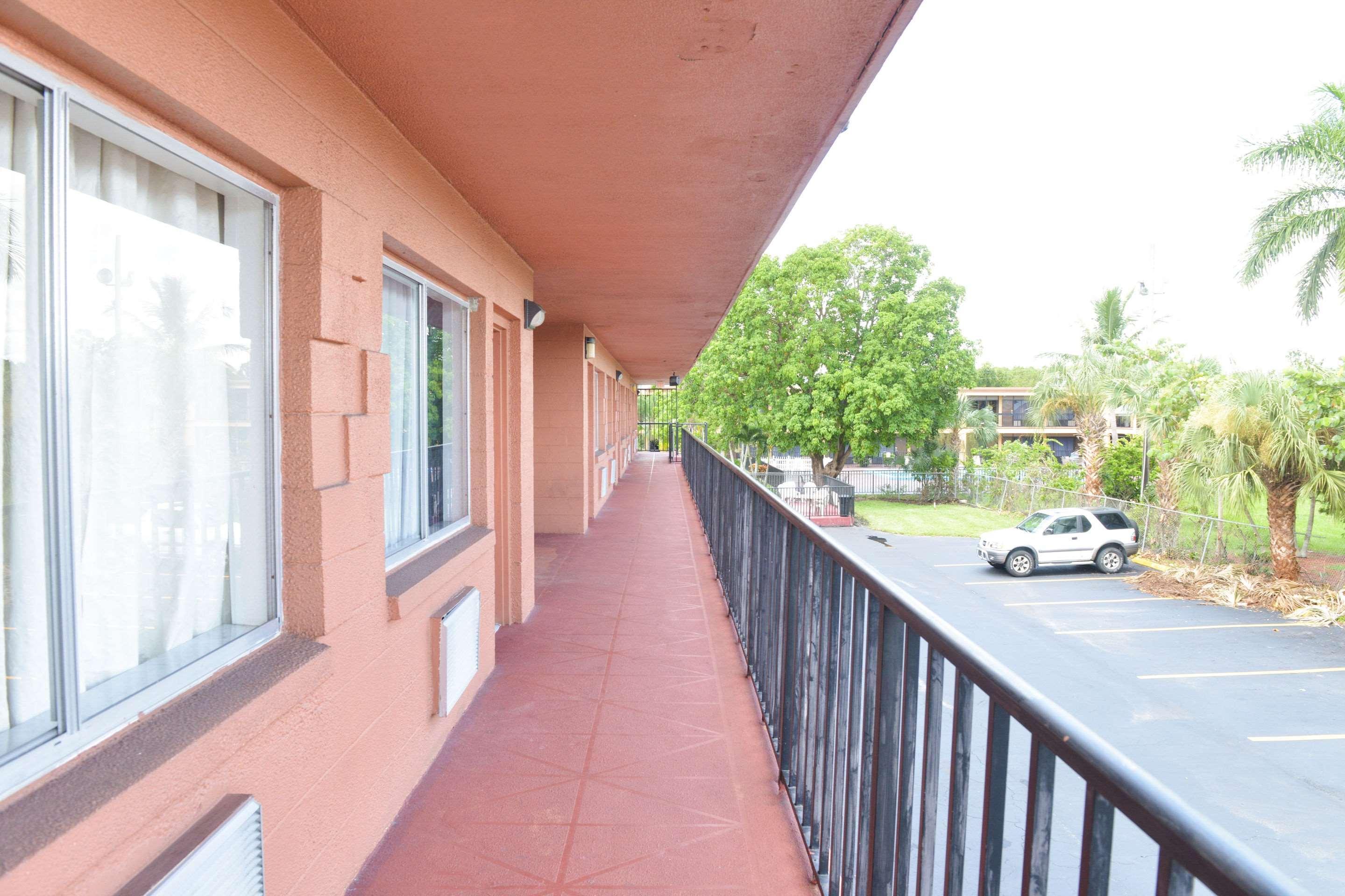 Econo Lodge North North Fort Myers Zewnętrze zdjęcie