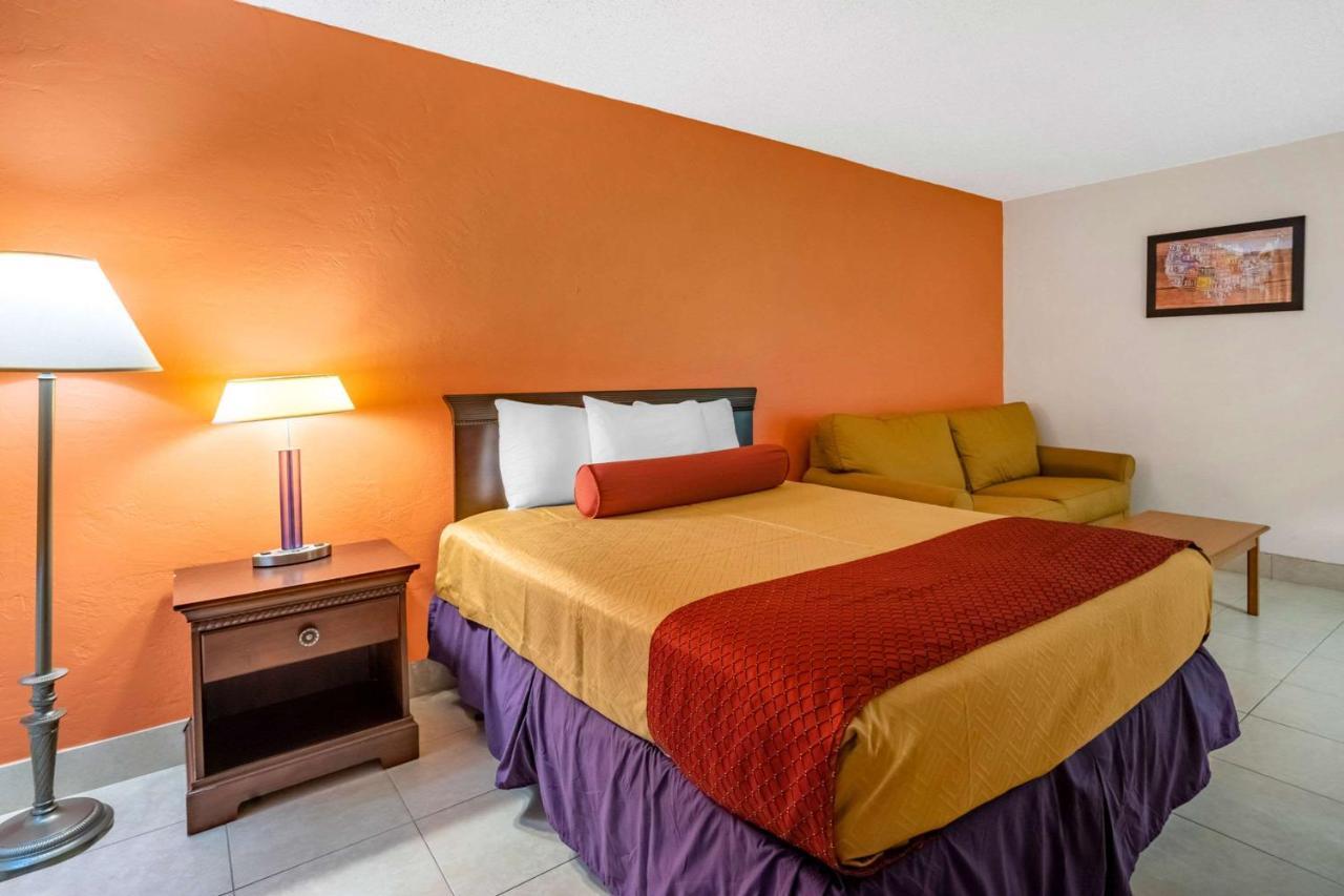 Econo Lodge North North Fort Myers Zewnętrze zdjęcie