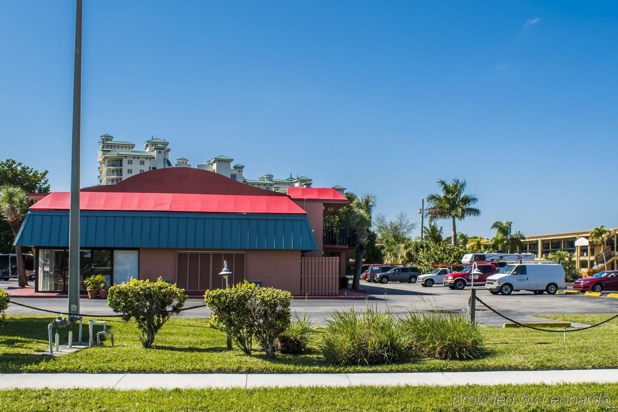 Econo Lodge North North Fort Myers Zewnętrze zdjęcie